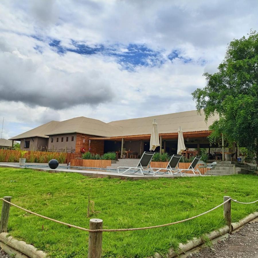 Xhabe Safari Lodge Chobe Muchenje エクステリア 写真