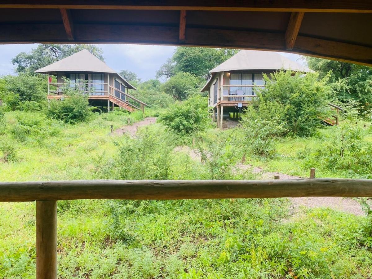 Xhabe Safari Lodge Chobe Muchenje エクステリア 写真