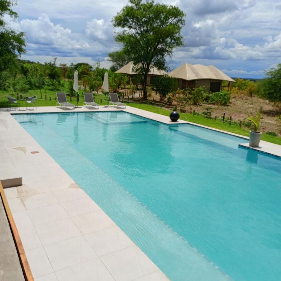 Xhabe Safari Lodge Chobe Muchenje エクステリア 写真