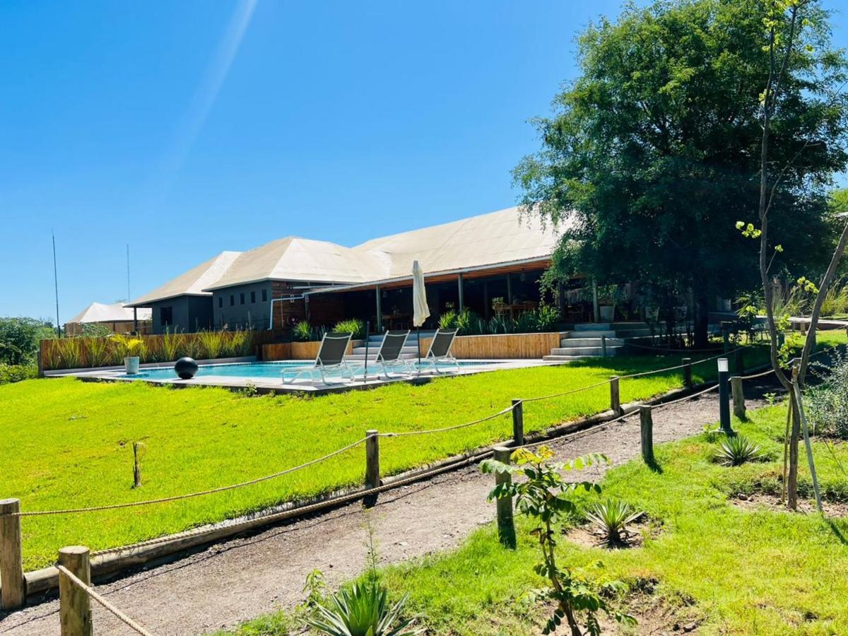 Xhabe Safari Lodge Chobe Muchenje エクステリア 写真