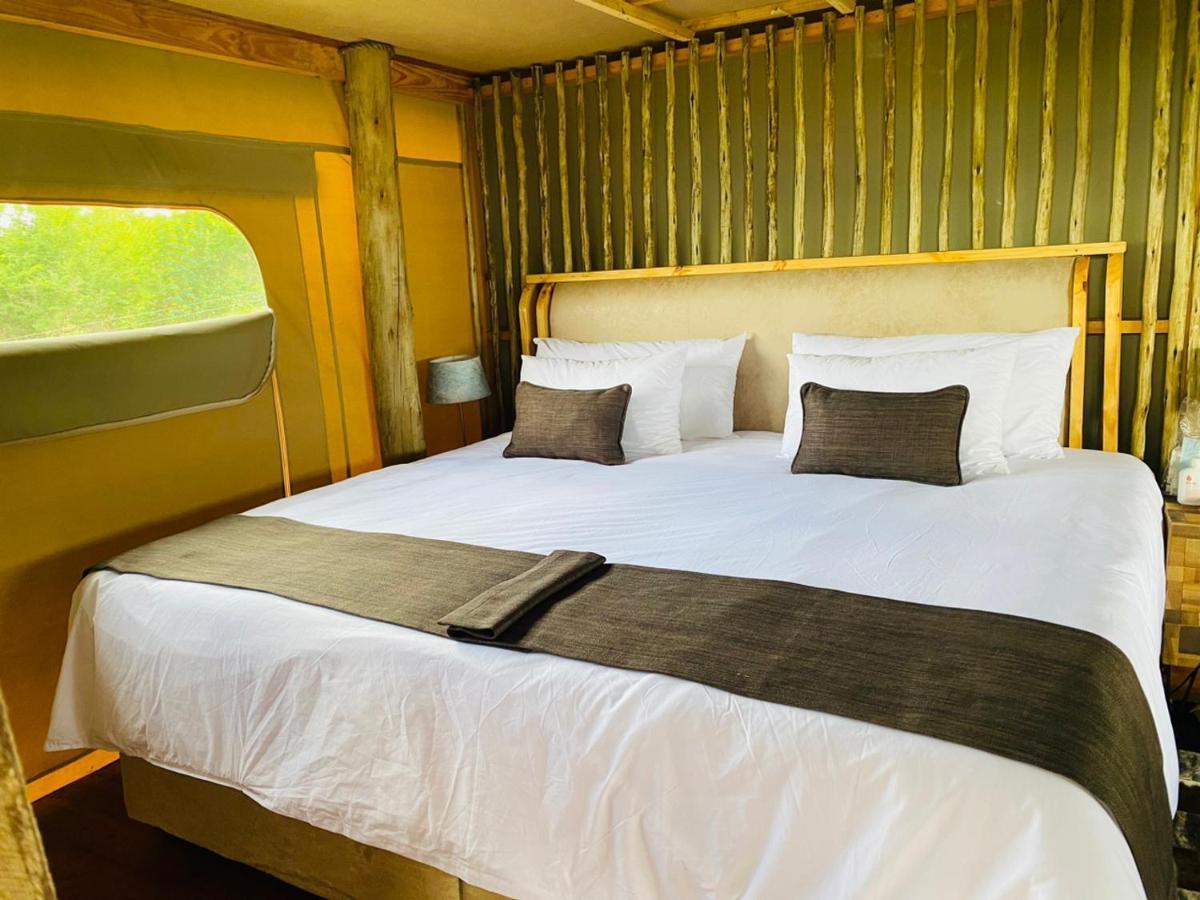 Xhabe Safari Lodge Chobe Muchenje エクステリア 写真
