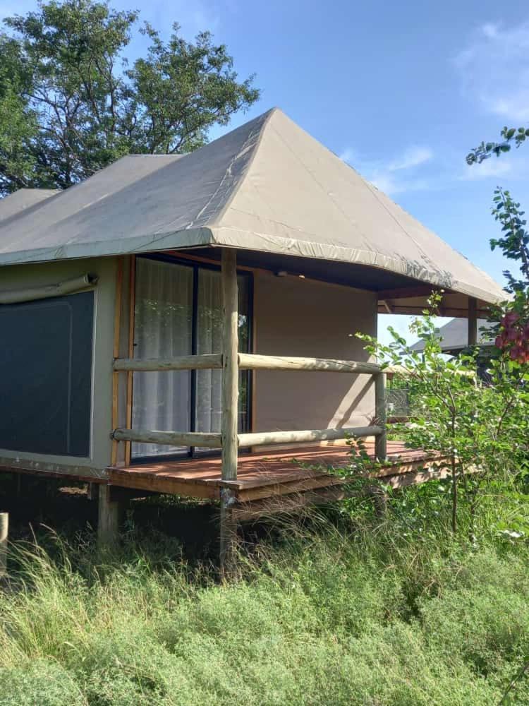 Xhabe Safari Lodge Chobe Muchenje エクステリア 写真