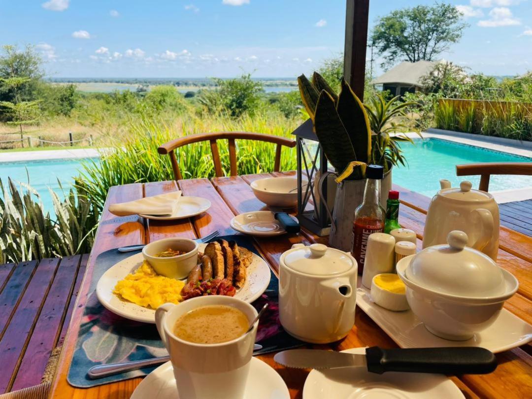 Xhabe Safari Lodge Chobe Muchenje エクステリア 写真